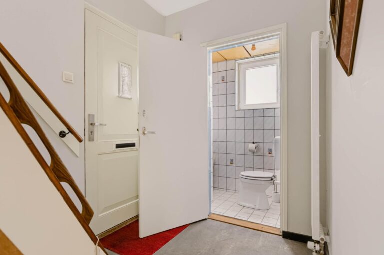 Tussenwoning te koop: Schubertlaan 48, Apeldoorn